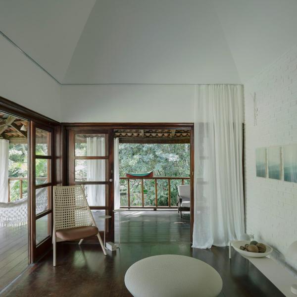 MIRA - Casa Varanda - design, cachoeira, ofurô, 5 minutos do mar - Foto 3
