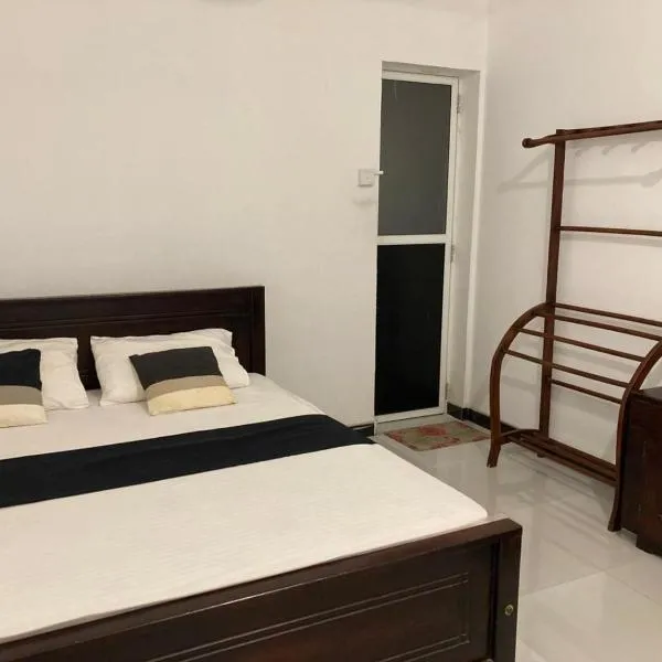 Yala Safari Homestay, hotel in Tissamaharama