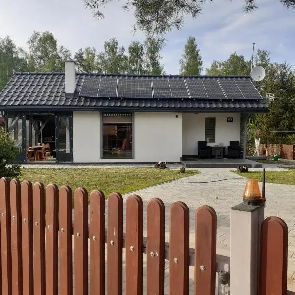 Mazury domek całoroczny Pelnik jezioro las, hótel í Pelnik