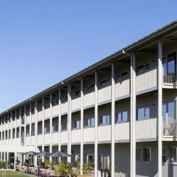 voco The Club - Dublin Gateway by IHG, hotel in Naas