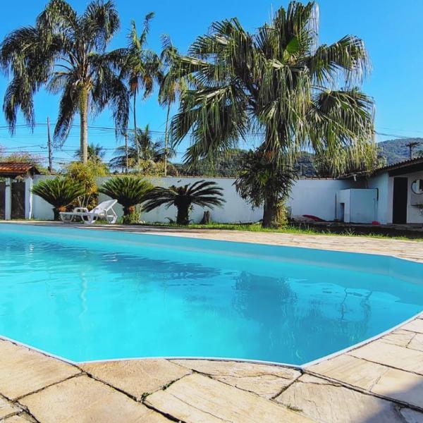 casa com piscina em Ubatuba