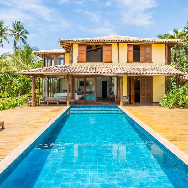 Casa frente mar com 7 suítes e piscina exclusiva