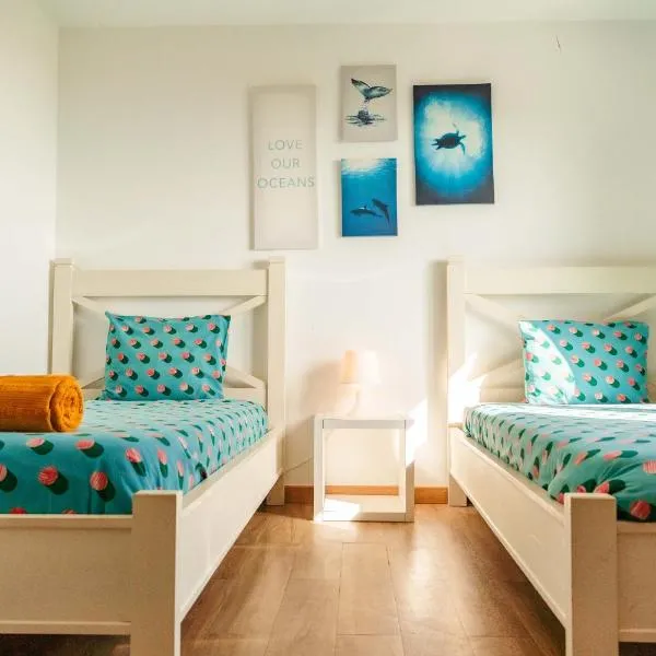 Arrifana Surf Camp, hotell i Aljezur