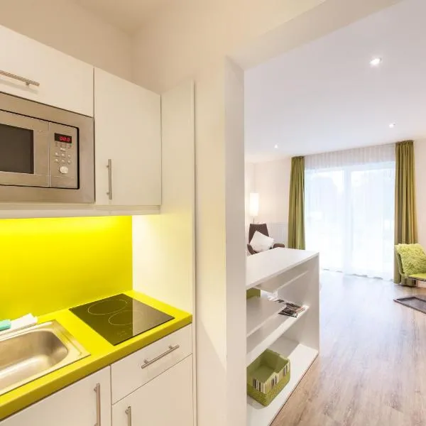 Candlewood Suites Fürth by IHG, hotel in Fürth