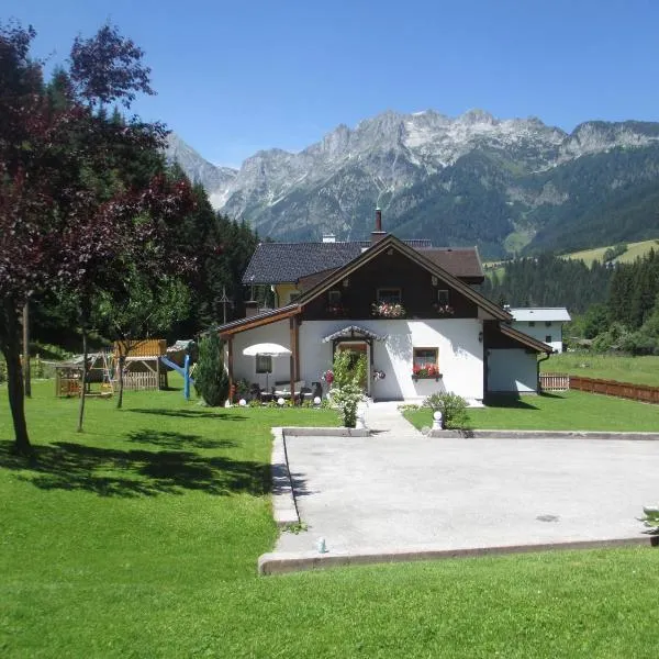 Ferienhaus Schwarzenbacher, hotel in Lungötz