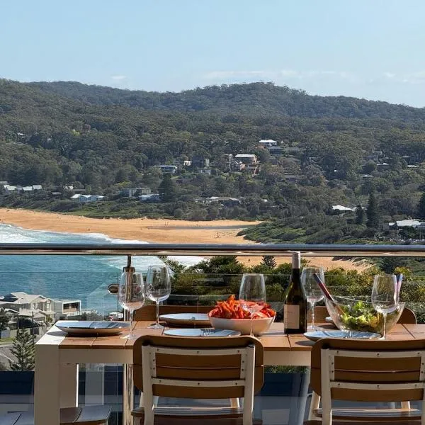 Breathtaking views at Vista by the Sea, hotel em Copacabana