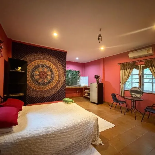 Viesnīca Mandala bungalow at Ya Nui beach pilsētā Ravai pludmale