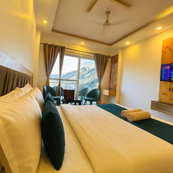 PR Wood Hotel & Resort - Rooftop Cafe ! Terrace ! Mountain View with Balcony Rooms, hotel v destinaci Mussoorie