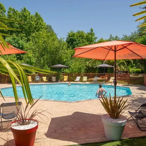 Escapade nature - Tente baroudeur - Camping avec piscine, hotel v destinaci Urt