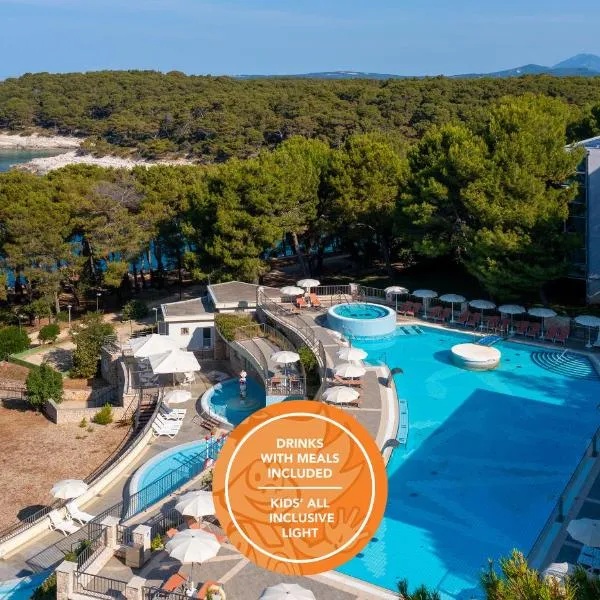 Family Hotel Vespera、マリ・ロシニのホテル