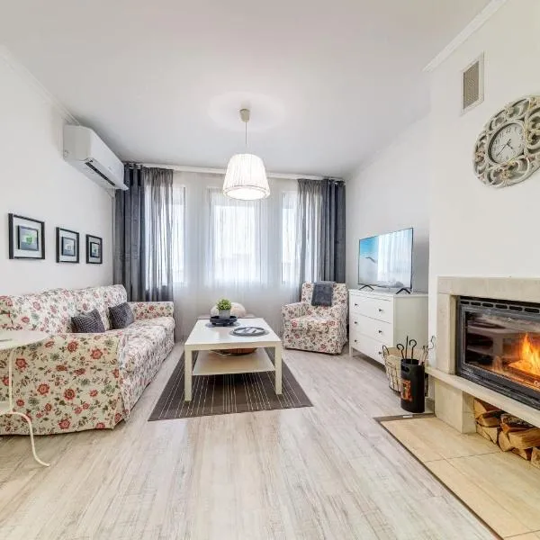 Sweet Home Family Lodge at Grand Monastery by Flat Manаger, hotel Szmoljanban