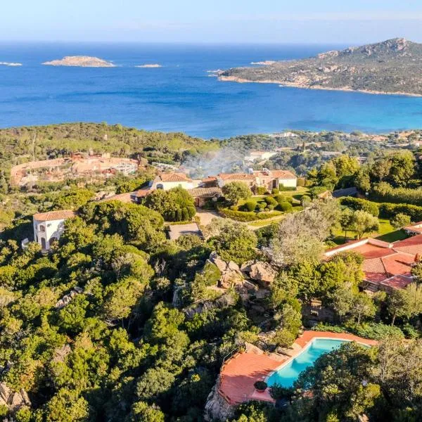 Villa Esmerea Portocervo con Piscina privata ,Jacuzi e Sauna by Italian luxury sea villas, Hotel in Porto Cervo