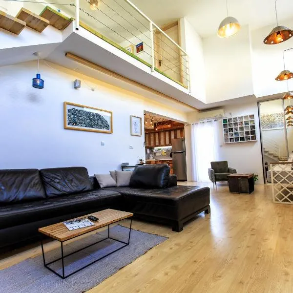 Apartments Rux de Luxe, hotel i Bar