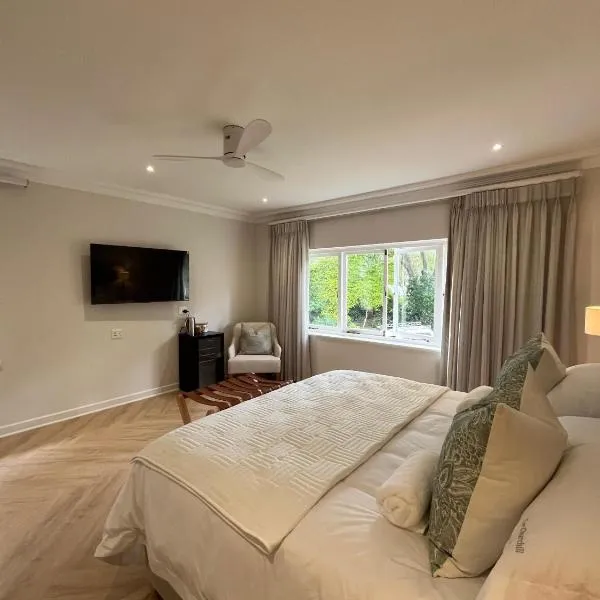 7 on Churchill Guest House, hotel in Gillitts