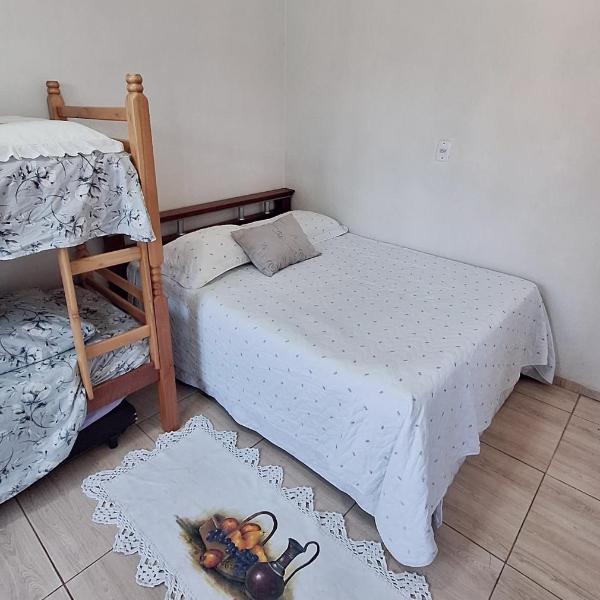 KITNET S2 em TORRES-RS - Na mais bela praia Gaúcha - Cozinha - Banheiro - Ar condicionado - TV smart 32' - Wi-Fi - Estacionamento - Anfitriã Superhost no BnB - Foto 2
