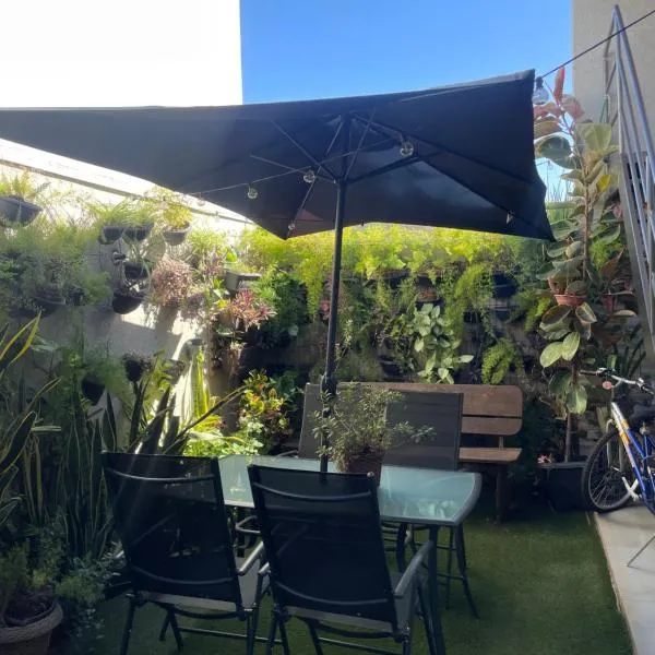 Hostel Recanto Verde, hotel u gradu Kampo Grande