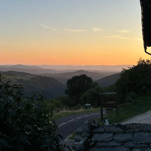 Auberge & Camping Sabatoux, hotel en Montusclat