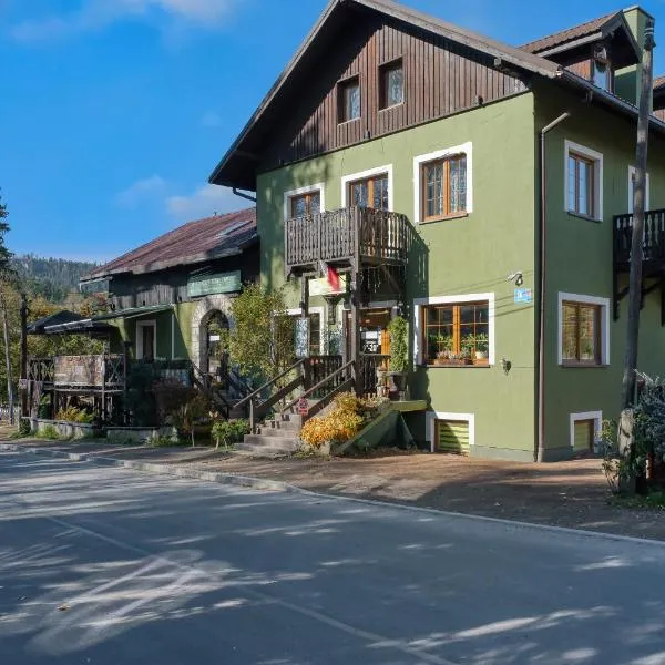 Zajazd Karłów Restauracja & Pokoje Gościnne, Hotel in Karłów