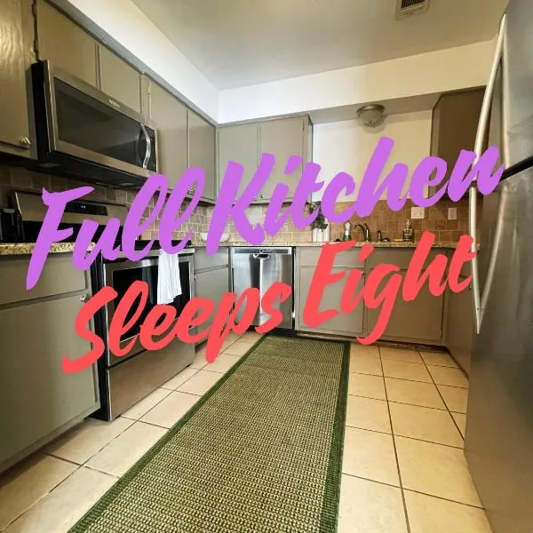 Best Location in CS! Amazing Apartment，位于大学城的酒店