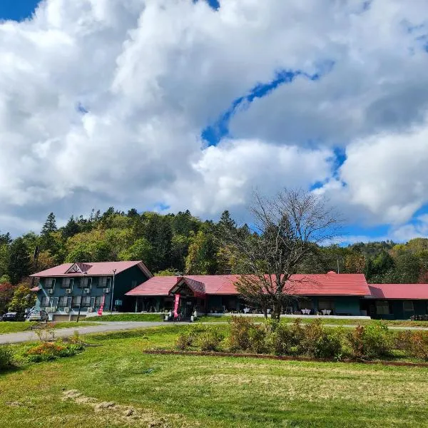占冠湯の沢温泉森の四季, viešbutis mieste Shimukappu