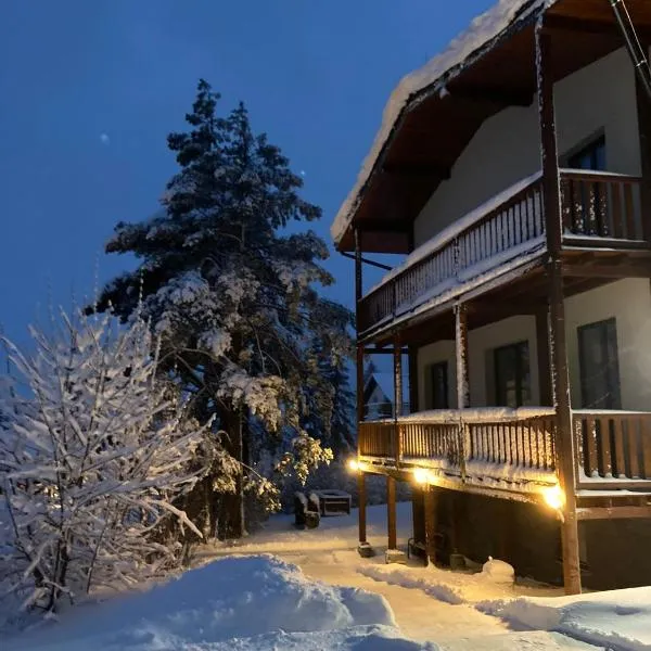 3 Sosny Apartments, hotel en Tatranská Štrba