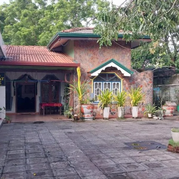 Suja Holiday Niche, hotel u gradu Polonaruva