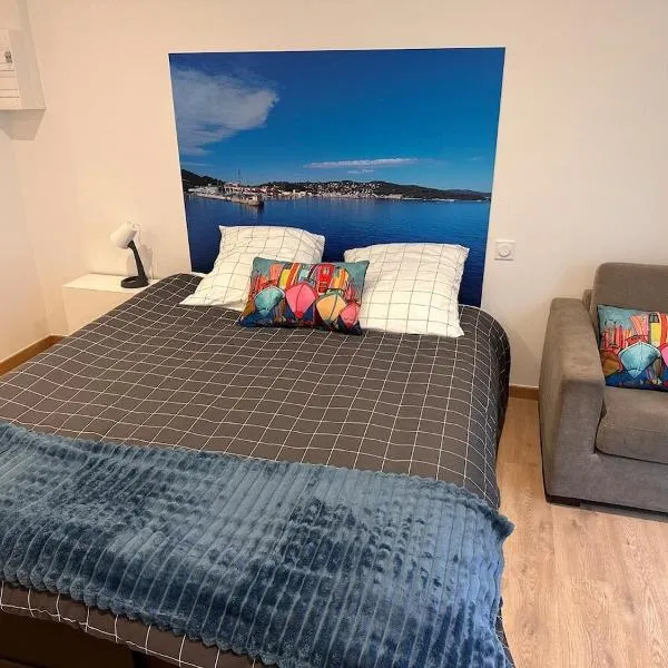 Refuge des voyageurs Studio neuf - Horizon indépendant rez de jardin, hôtel à Plouédern