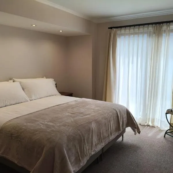 Hotel Colonos Los Angeles, hotel en Los Ángeles