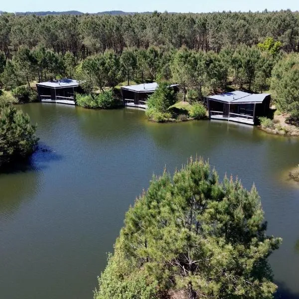 Les Échasses Golf & Surf Eco Lodge, hôtel à Saubion