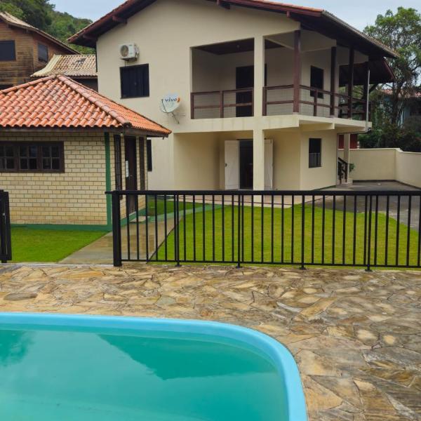 Single-story house with pool and barbecue area - Foto 4