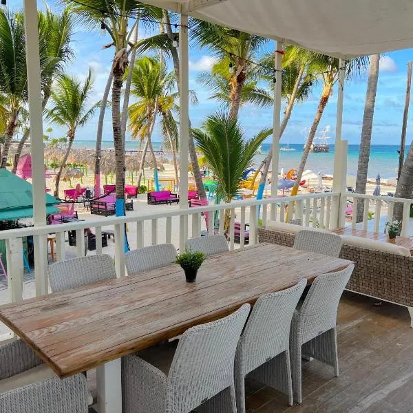OLAS DE DUCASSI - VACATION SUITES - playa LOS CORALES, hotel en Punta Cana
