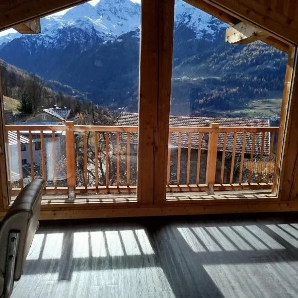 Half-chalet, south-facing, overlooking Mont Pourri, hotel em Sainte-Foy-Tarentaise
