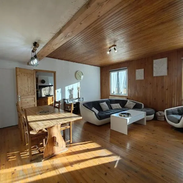 Balcons du Cambre Fontseca, cozy cottage 100 m2, hotel em Sauto