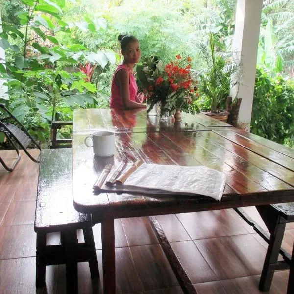 Nicolas Family Homestay - Mekong Home, hotel em Pakse