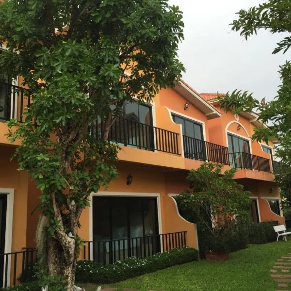 Sata House Boutique Resort, hotel in Nakhon Ratchasima