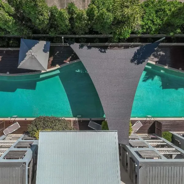 Mantra Aqueous on Port, ξενοδοχείο στο Πορτ Ντάγκλας