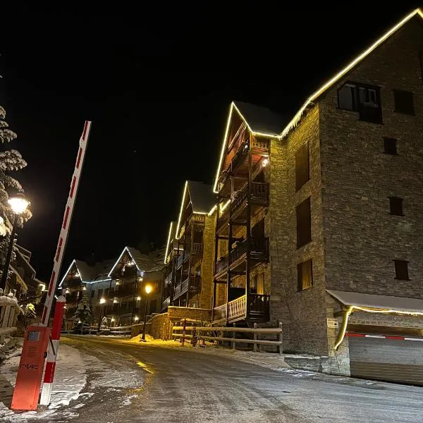 Casa Baqueira Beret en Pleta de Nheu Cota 1700, hotel a Baqueira - Beret