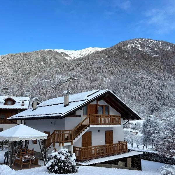 Villetta Val Di Sole, ξενοδοχείο σε Commezzadura