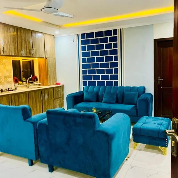 TWO Bed Room LUXURY APARTMENT FOR FAMILIES, hotel in Islamabad