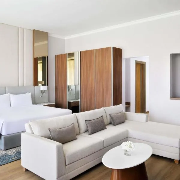 Mövenpick Hotel Waad Al Shamal, hotell i Ţurayf