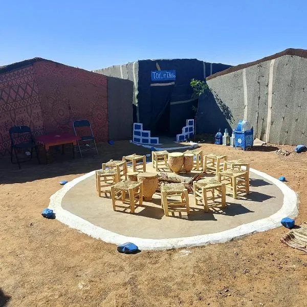 Travel Oasis Merzouga Camp, hotel i Merzouga