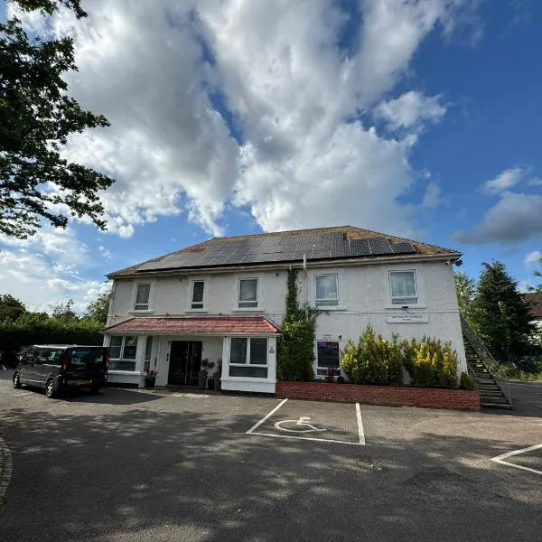 The Gatwick White House Hotel, готель у місті Горлі