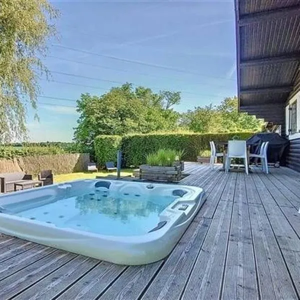 Violet Cottage et Spa Chalet 4P Nature et Cocooning, hótel í Tinlot