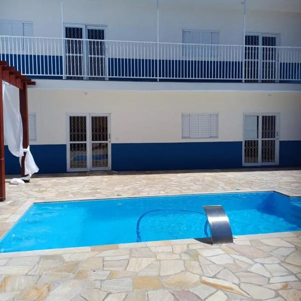 Pousada Café em Flor -Quarto Hidromassagem, hotel i Inconfidentes