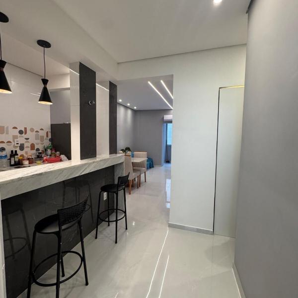 Apartamento Moderno 2 minutos da praia de copacabana - Foto 4