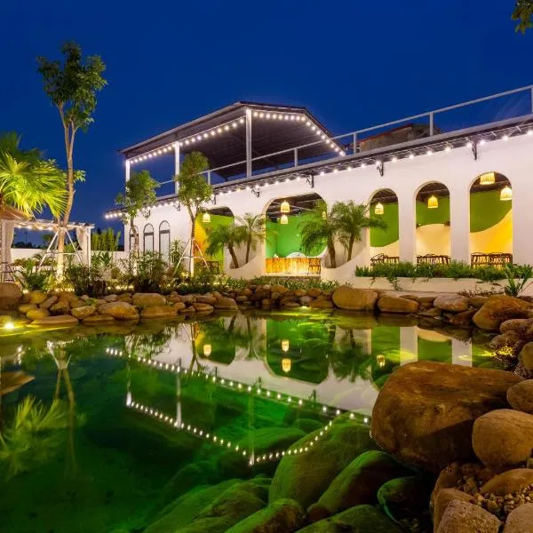 Sol Flow Retreat, hotel in Nguyên Ngoại