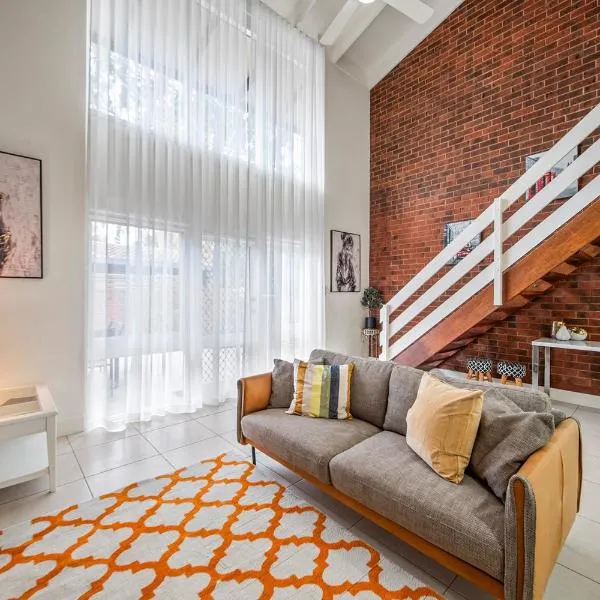 Norwood Urban Sanctuary Condo 2b1b free parking โรงแรมในKensington and Norwood