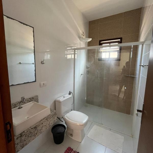 Casa agradável com churrasqueira e área externa - Foto 3