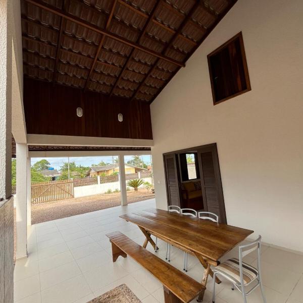 Casa agradável com churrasqueira e área externa - Foto 5