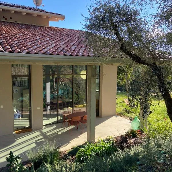 Terra e Lago - Holiday home, hotel in Roe